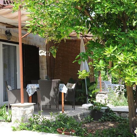 Apartments Marcela Stari Grad  Zewnętrze zdjęcie