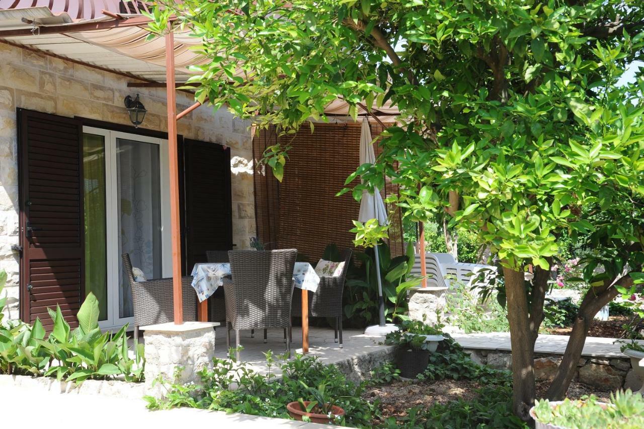 Apartments Marcela Stari Grad  Zewnętrze zdjęcie